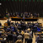 Congresso derruba veto de Lula e reduz pena de Bolsonaro